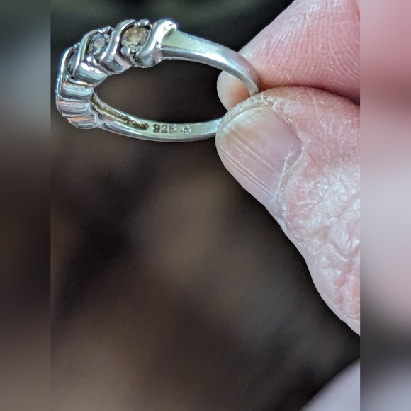 Ring - Picture 2 of 5